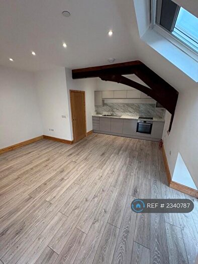 1 Bedroom Flat To Rent In Capel Moriah, Cerrigydrudion, LL21