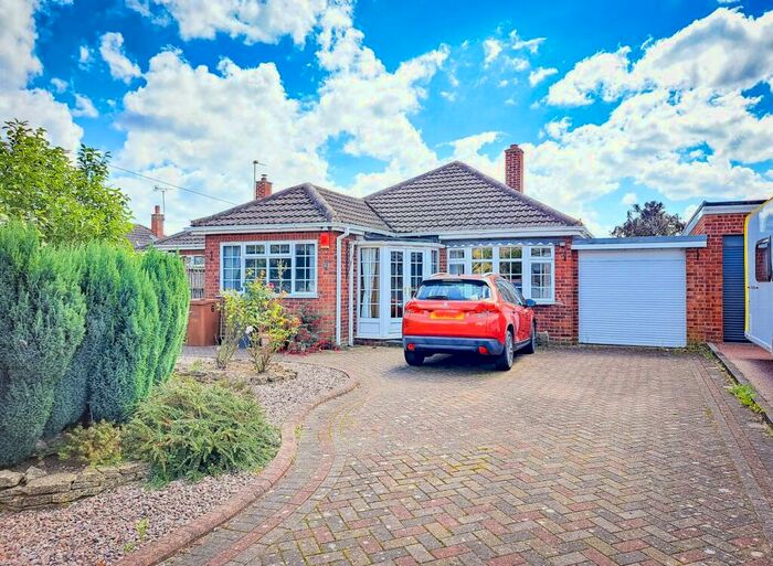 2 Bedroom Detached Bungalow For Sale In Church Lane, Kings Bromley, DE13