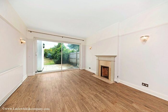 4 Bedroom Detached House To Rent In South Lane, New Malden, KT3