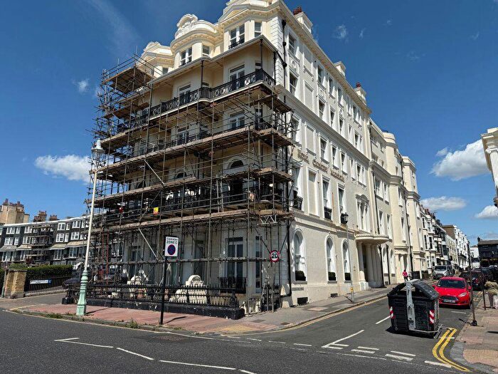 2 Bedroom Flat To Rent In Royal Crescent Mansions, Marine Parade, ., BN2