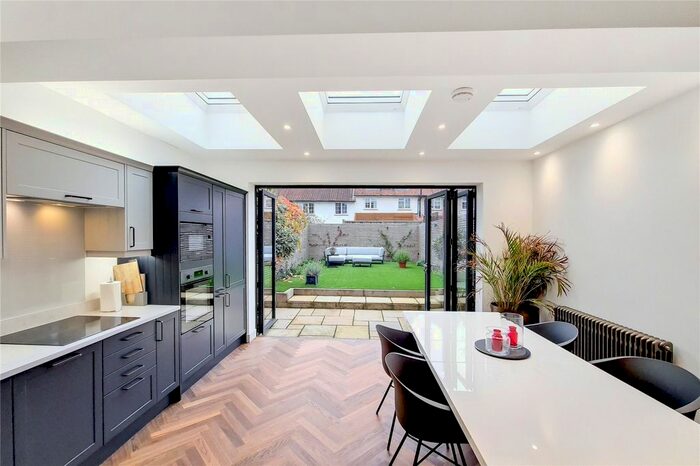 2 Bedroom Property To Rent In Sunnymead Road, Putney, SW15