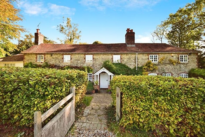 4 Bedroom Detached House For Sale In Seven Mile Lane, Maidstone, ME18