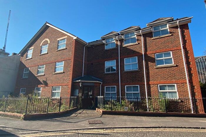2 Bedroom Apartment To Rent In Stanshawe Court, Stanshawe Road, Reading, RG1