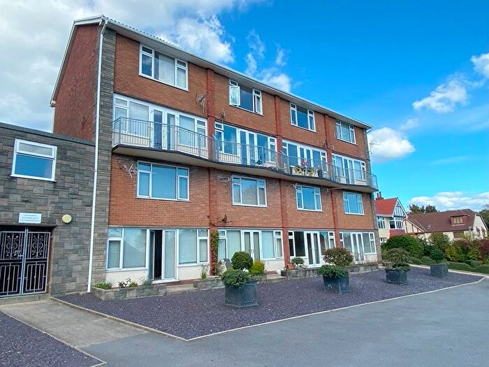 2 Bedroom Maisonette To Rent In Tycoch Maisonettes, Sketty, SA2