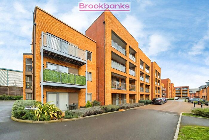 2 Bedroom Flat For Sale In Discovery Drive, Swanley, BR8