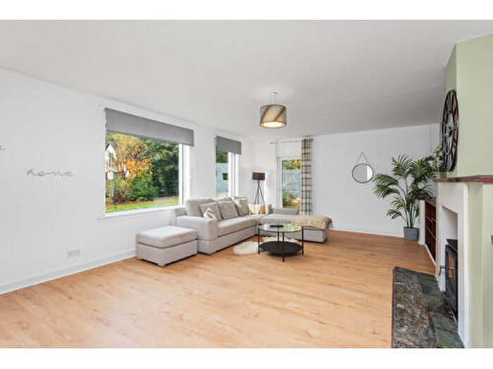 4 Bedroom Semi-Detached Bungalow To Rent In Buchanan Street, Balfron, G63