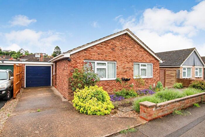 2 Bedroom Detached Bungalow For Sale In Linslade Road, Heath And Reach, Leighton Buzzard, LU7