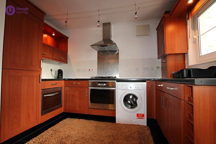 2 Bedroom Apartment To Rent In Gilmerton Road, Liberton, Edinburgh, EH17