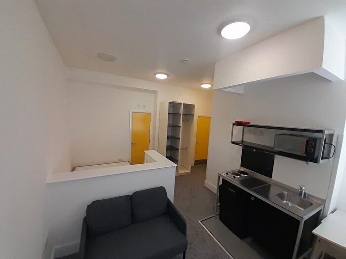 Studio To Rent In Wakefield, West Yorkshire, WF1