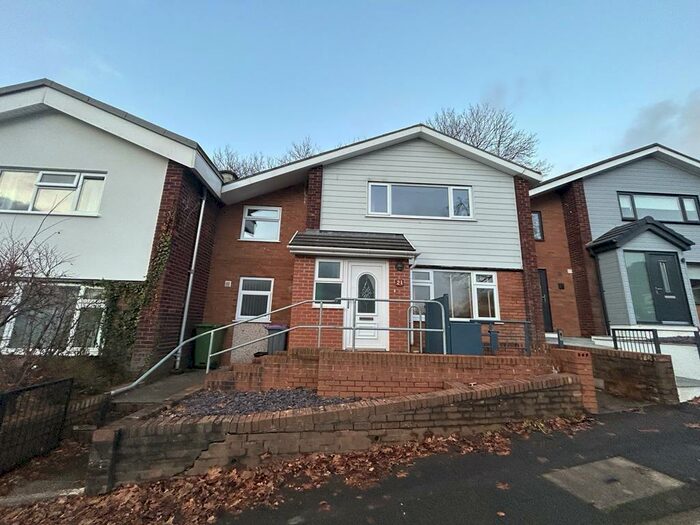 3 Bedroom Terraced House To Rent In Chepstow Rise, NP44