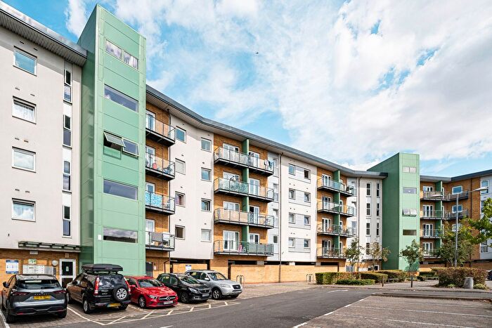 1 Bedroom Flat For Sale In Parkhouse Court, Hatfield, AL10