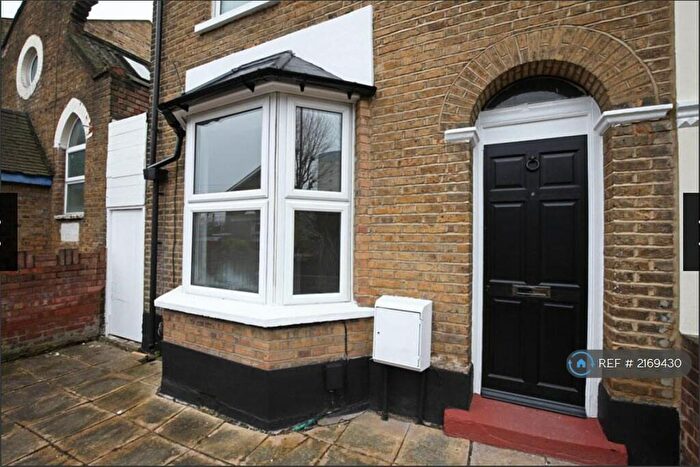 4 Bedroom End Of Terrace House To Rent In Newcomen Road, London, E11
