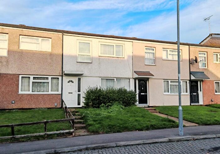 3 Bedroom Terraced House For Sale In Helmsdale Close, Reading, Berkshire, RG30