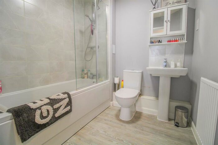 1 Bedroom Apartment For Sale In Dunnock Road, Harlow, CM17