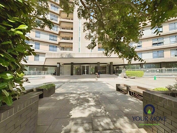 2 Bedroom Flat To Rent In Park Street, Ashford, Kent, TN24