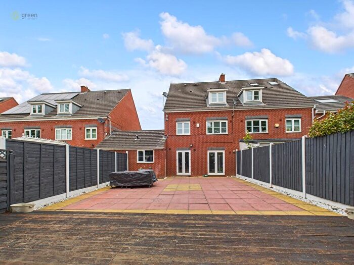 6 Bedroom Semi-Detached House For Sale In Scholars Close, Handsworth, B21