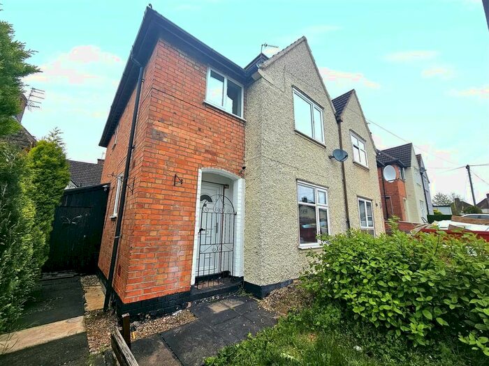 3 Bedroom Property To Rent In Redmarle Road, Leicester, LE3