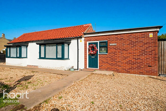 2 Bedroom Detached Bungalow For Sale In Chalk Road, Walpole St Peter, PE14