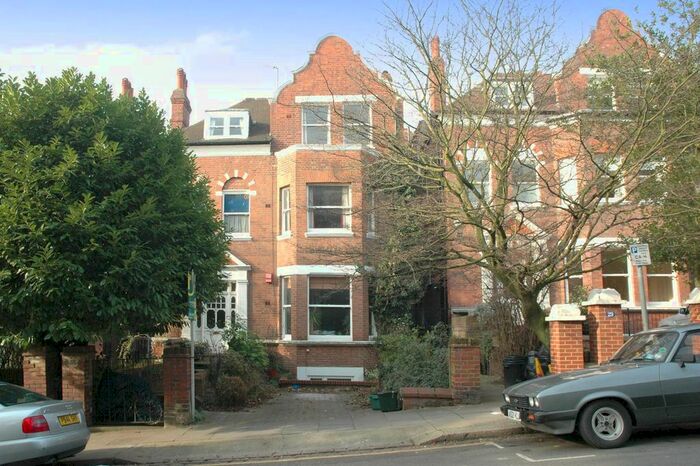 2 Bedroom Flat For Sale In Langland Gardens, Hampstead, London, NW3