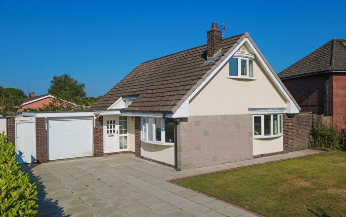 3 Bedroom Detached House For Sale In Beverley Drive, Gayton, CH60