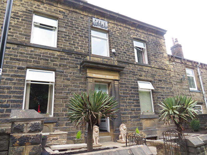 1 Bedroom Apartment To Rent In Savile Park, Halifax, HX1