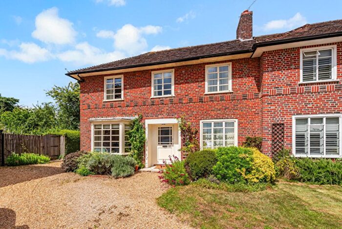 3 Bedroom End Of Terrace House For Sale In Bassett Green, Southampton, SO16