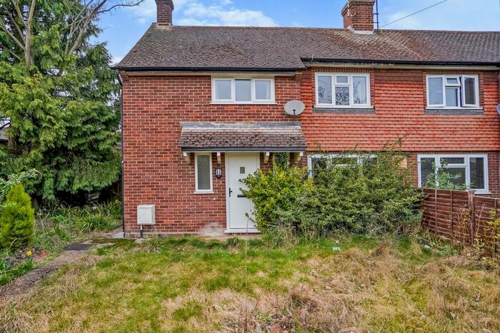 3 Bedroom Semi-Detached House To Rent In Southcott Village, Leighton Buzzard, LU7