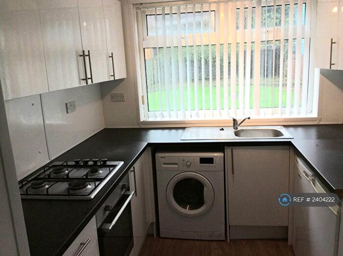 2 Bedroom Semi-Detached House To Rent In Newlands Grove, Sheffield, S12