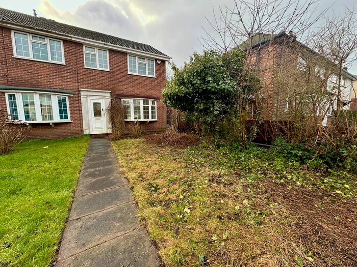 3 Bedroom Town House To Rent In Carlton Hill, Carlton, Nottingham, NG4