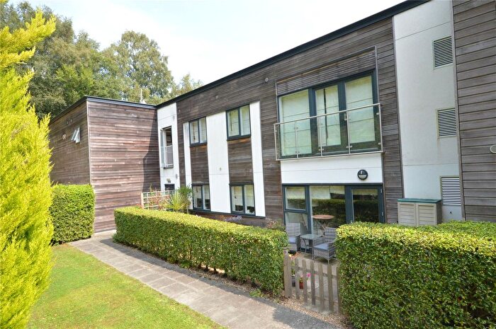 2 Bedroom Flat For Sale In Wispers Lane, Haslemere, Surrey, GU27