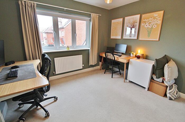 3 Bedroom Detached House For Sale In Ainsworth Road, Waterlooville, PO7