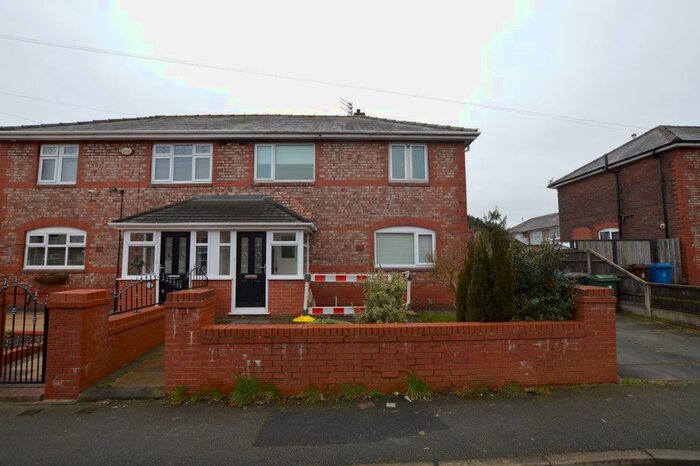 3 Bedroom Semi-Detached House To Rent In Park Road, Orrell, Wigan, WN5