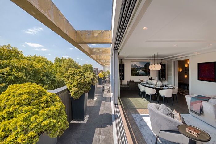 3 Bedroom Flat For Sale In Portman Square, Marylebone, London, W1H