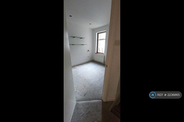 2 Bedroom Flat To Rent In Victoria Road, London, NW4