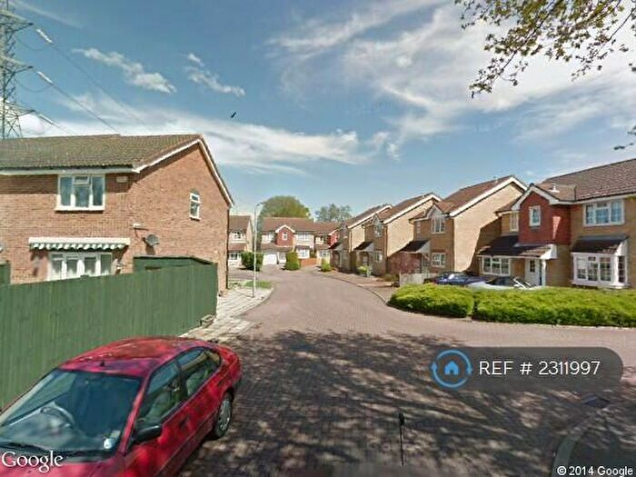 3 Bedroom Semi-Detached House To Rent In Chelsea Close, Worcester Park, KT4