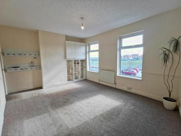 1 Bedroom Property To Rent In Weeland Road, Sharlston Common, Wakefield, WF4