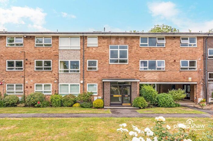 2 Bedroom Flat To Rent In Gleneagles, Stanmore, HA7