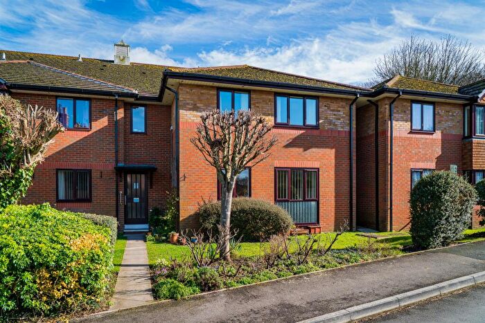 1 Bedroom Flat For Sale In Sherwood Close, Southampton, SO16