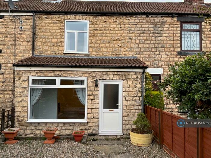 2 Bedroom Terraced House To Rent In East View, Leeds, LS25
