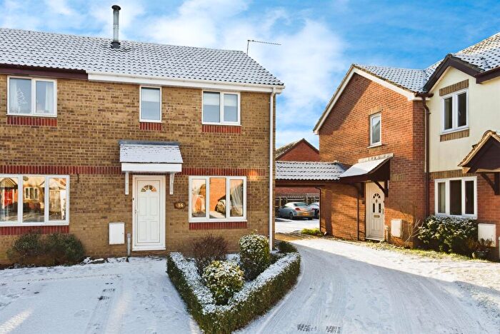 2 Bedroom End Of Terrace House For Sale In Rider Close, Devizes, SN10