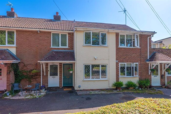 1 Bedroom Maisonette For Sale In Tanworth Lane, Henley-In-Arden, B95