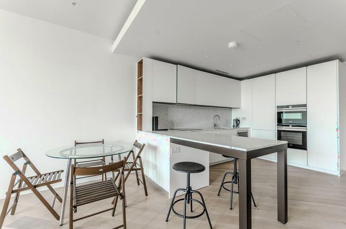 2 Bedroom Flat To Rent In Television Centre, Shepherd's Bush, London, W12