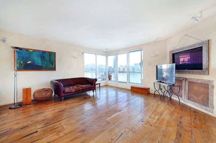 2 Bedroom Flat For Sale In Old Swan Wharf, Battersea Church Road, SW11