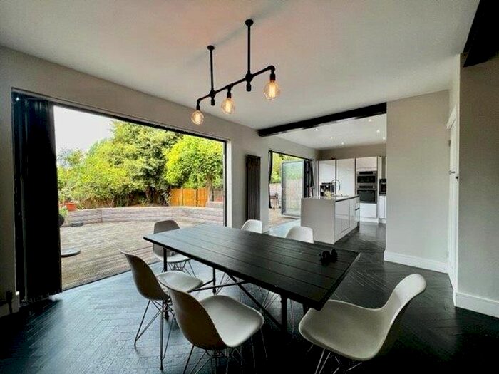 4 Bedroom Semi-Detached House To Rent In Kings Avenue, Clapham, SW12