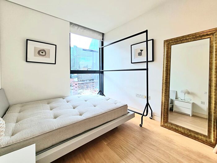 2 Bedroom Flat To Rent In Sumner Street, London, SE1