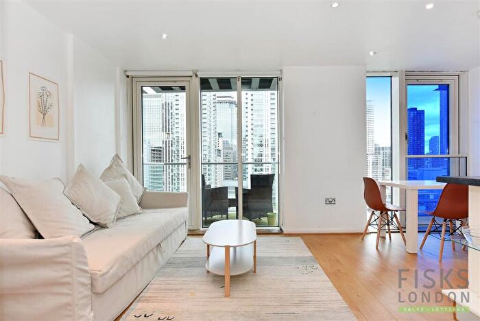 Flat To Rent In Millharbour, London, E14