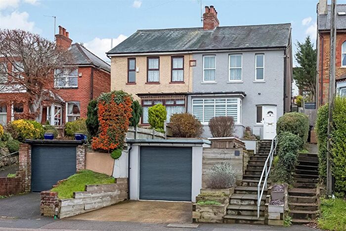 4 Bedroom Semi Detached House For Sale In Croydon Road, Caterham, CR3