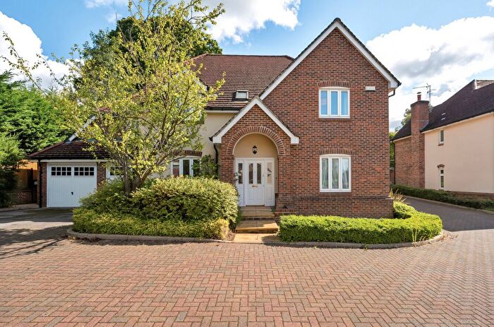 5 Bedroom Detached House To Rent In Hillthorpe Close, Purley, CR8