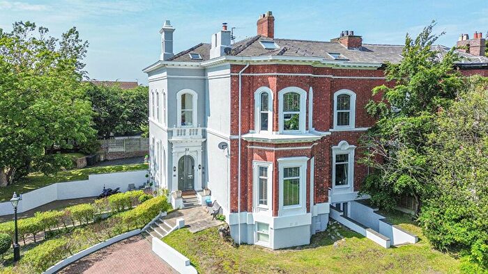 5 Bedroom Flat To Rent In Golf Open - Westcliffe Road, Birkdale - Sleeps Up To - Five Bedroom Duplex, PR8