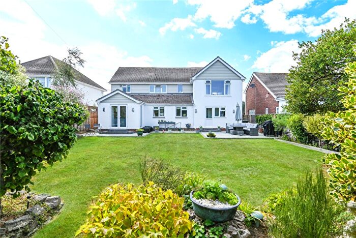 4 Bedroom Detached House For Sale In Barton Drive, Barton On Sea, New Milton, Hampshire, BH25